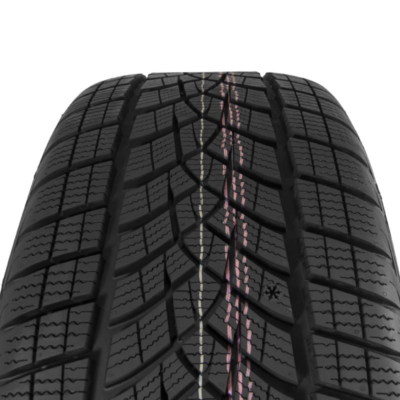 Goodyear  ULTRAGRIP PERFORMANCE + SUV 215/60 R18