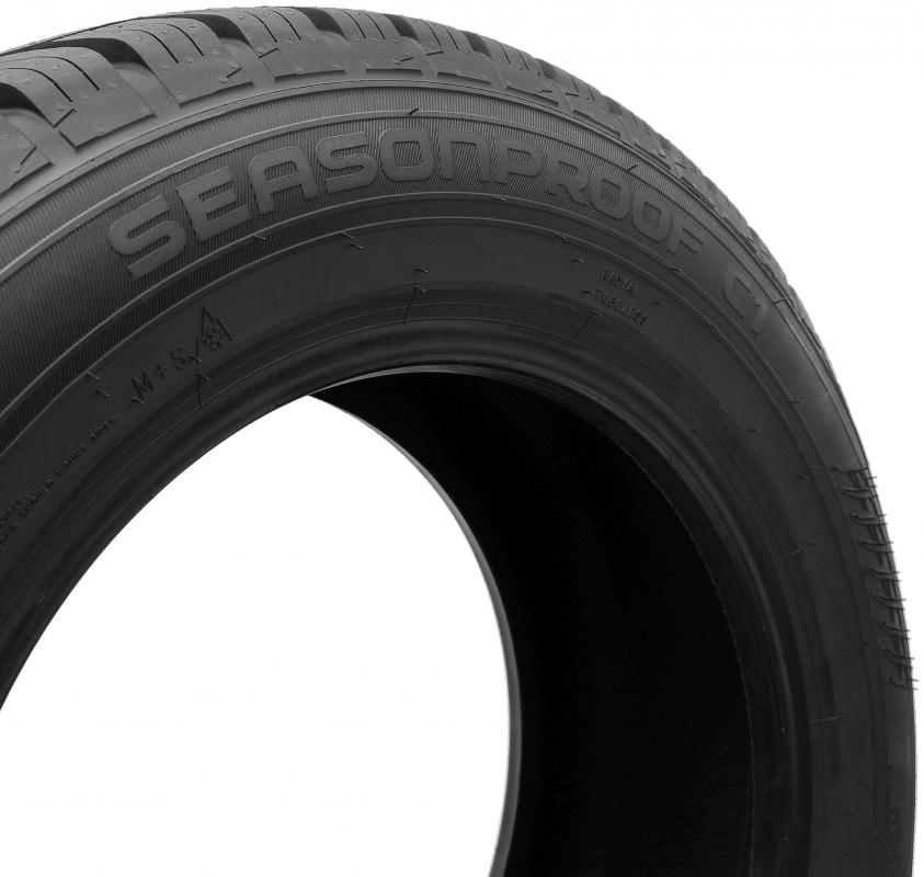 Nokian  SEASONPROOF C1 195/70 R15