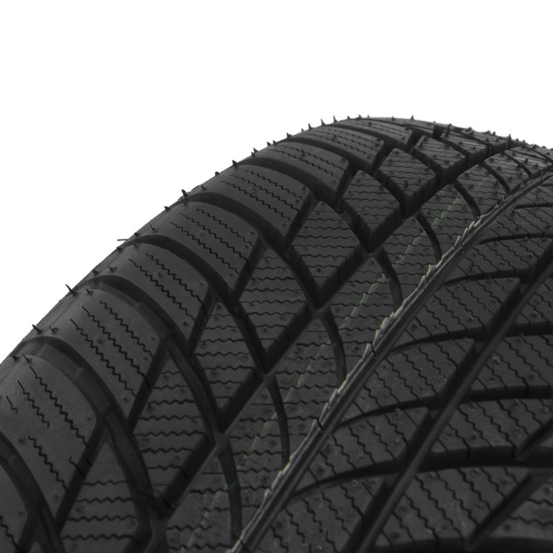 Bridgestone  BLIZZAK LM001 225/45 R17