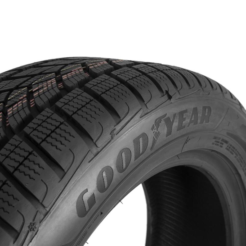 Goodyear  ULTRAGRIP PERFORMANCE + SUV 215/60 R18
