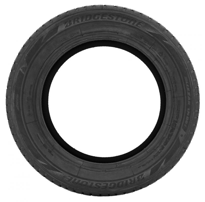Bridgestone  BLIZZAK LM001 225/45 R17